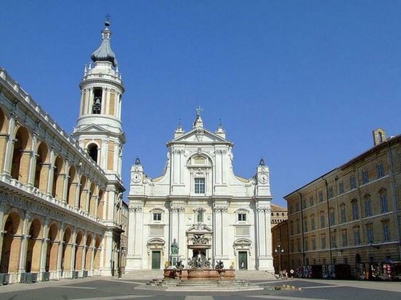 Appartamento A Palazzo Vinci Fermo Exterior photo