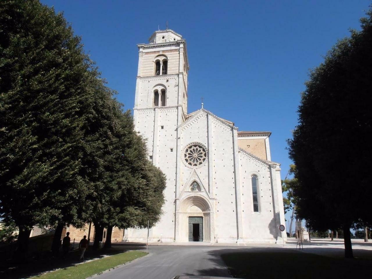 Appartamento A Palazzo Vinci Fermo Exterior photo